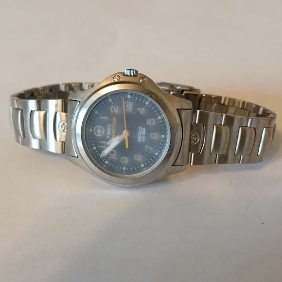 Vtg Timex Expedition Indiglo Date Indicator Luminescent Watch WR 50M 7" Wrist - Picture 1 of 12